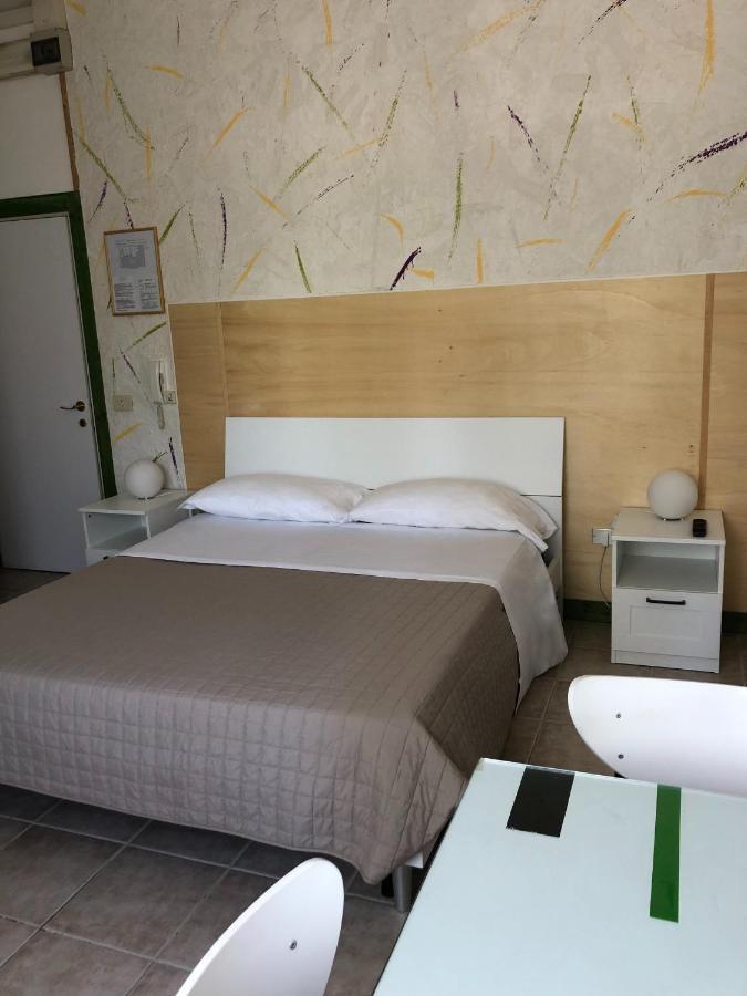 Albergo Moderno Modena Exterior photo